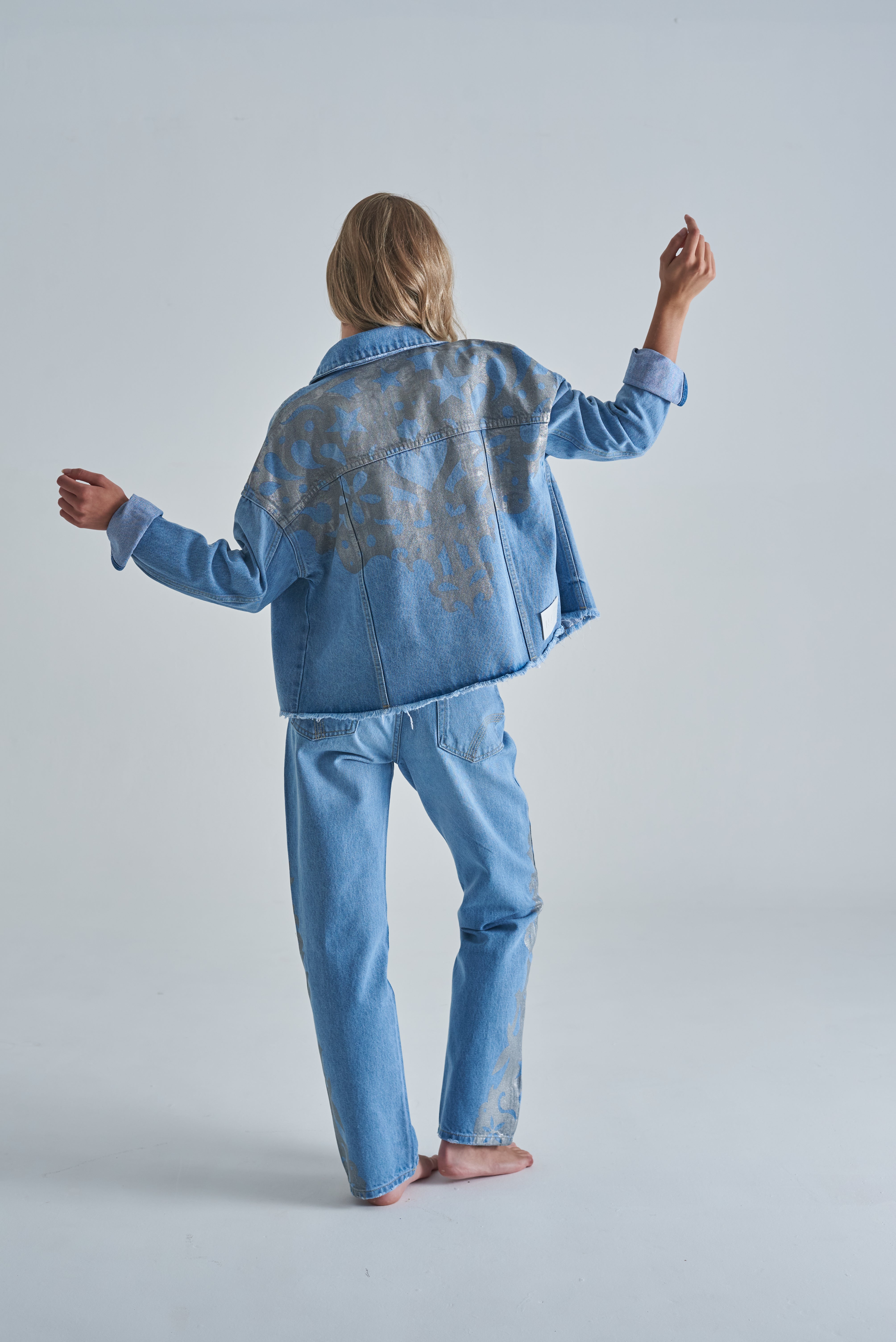 Chaqueta de denim para mujer con detalles únicos