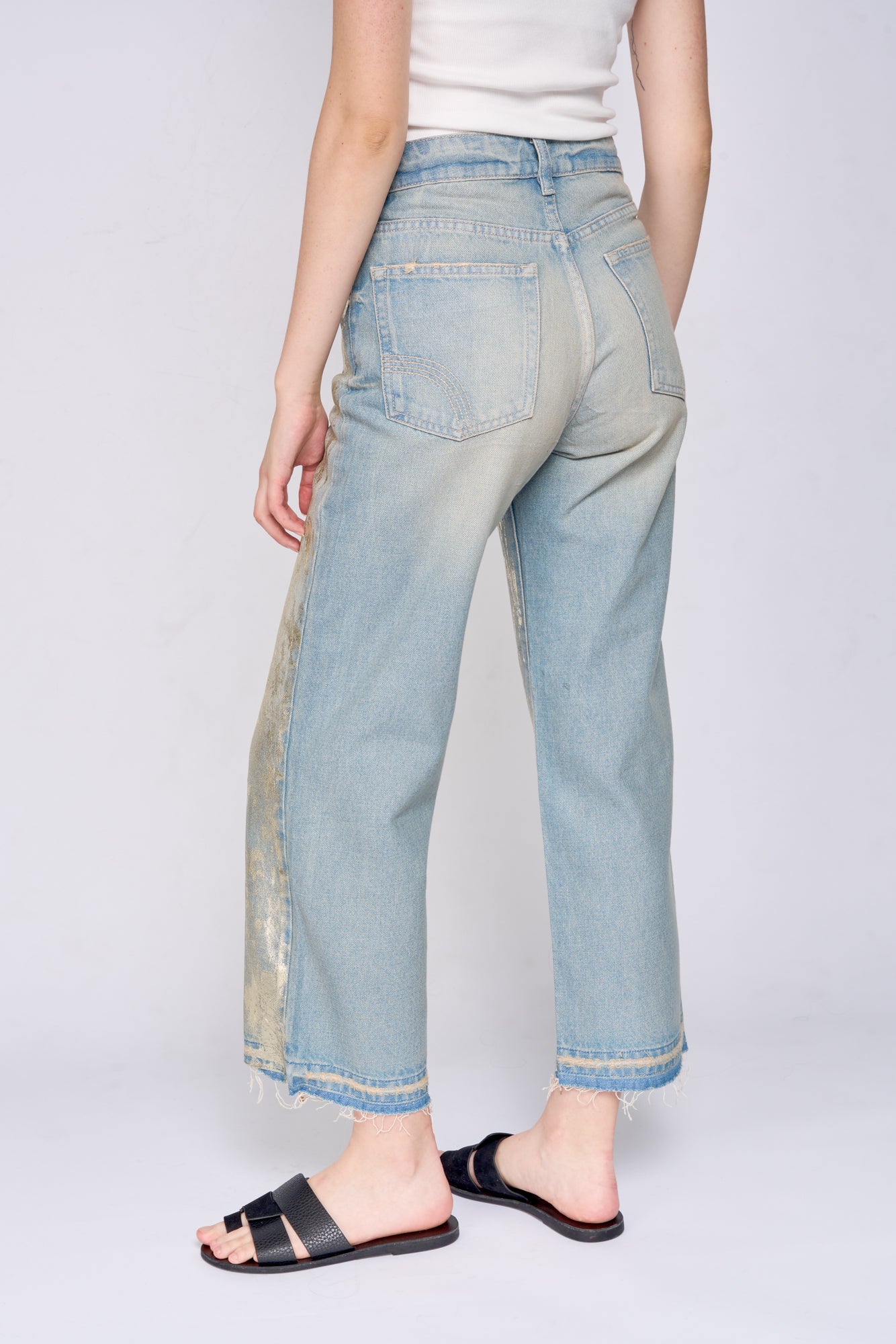 The new Shiny Wide Jean 042
