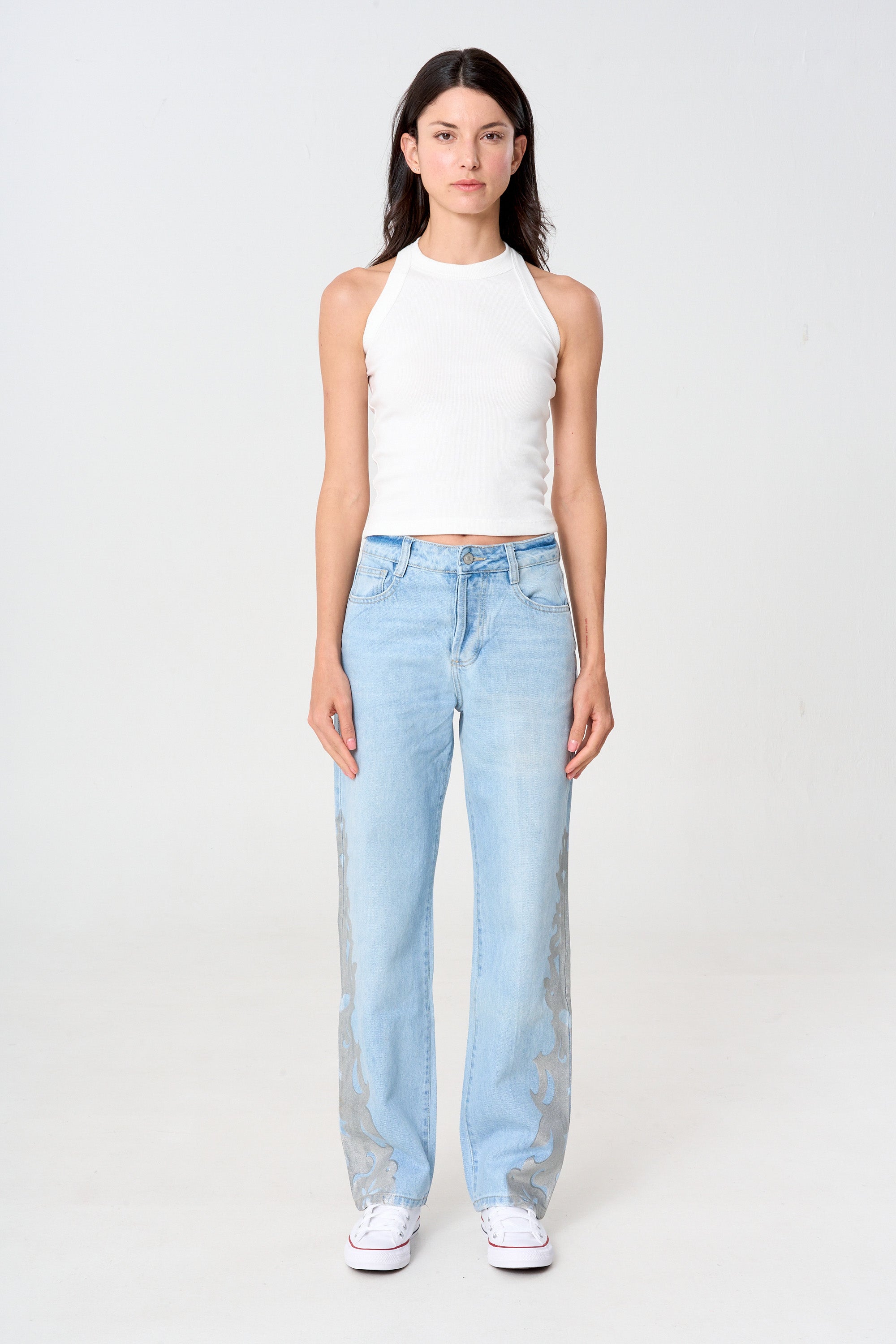 jean femenino azul claro con estampado