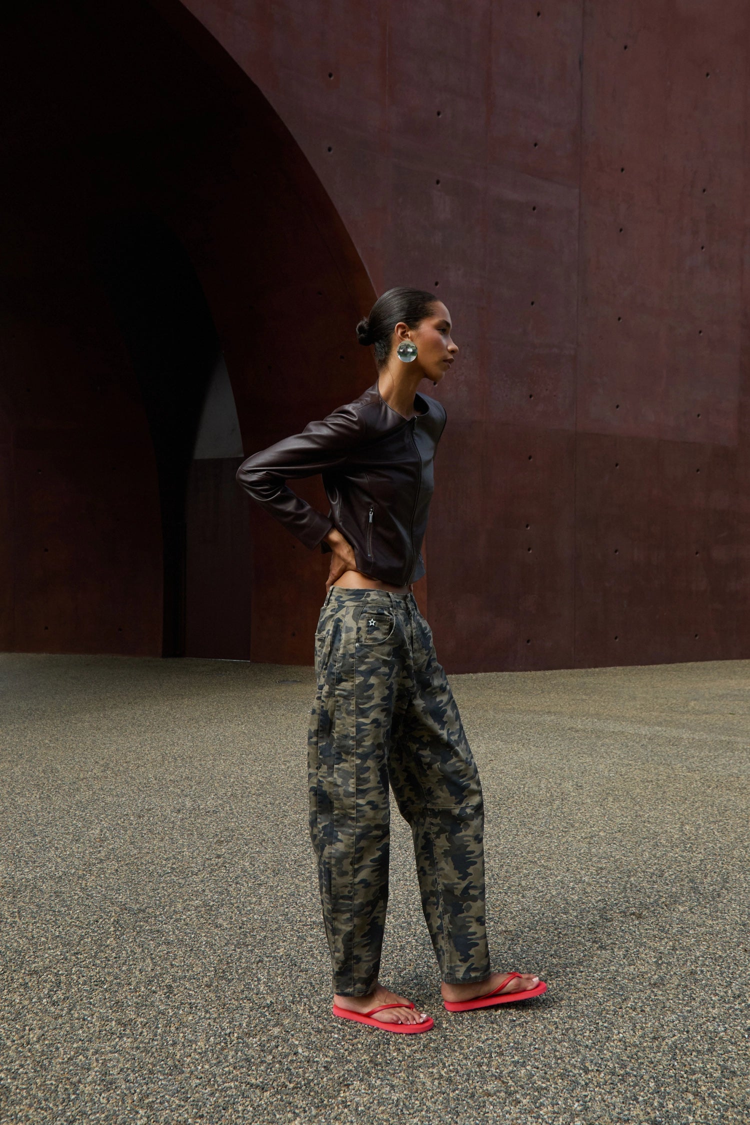 Camo barrel jean 201