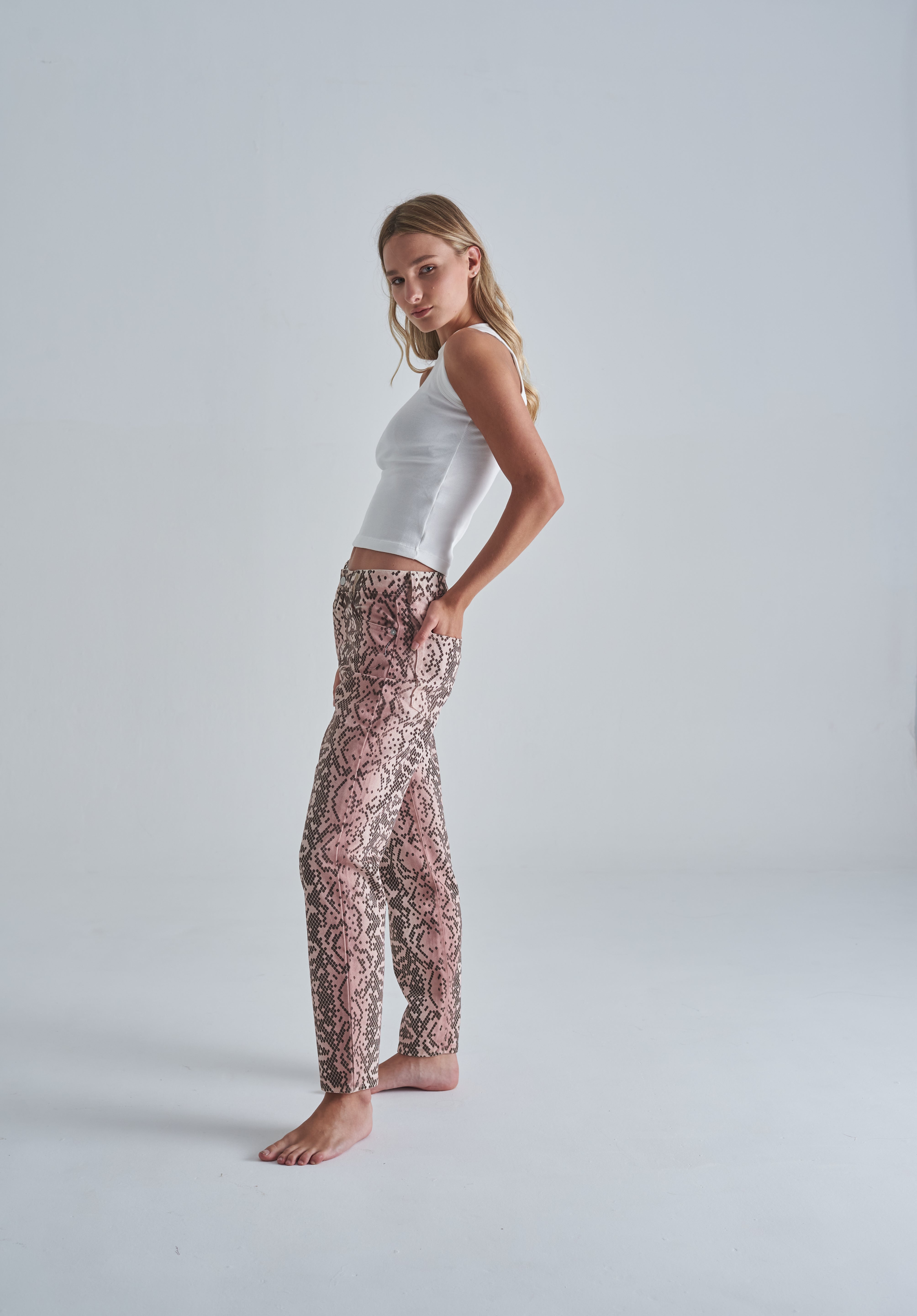 Mom jeans mujer, bota recta suelto