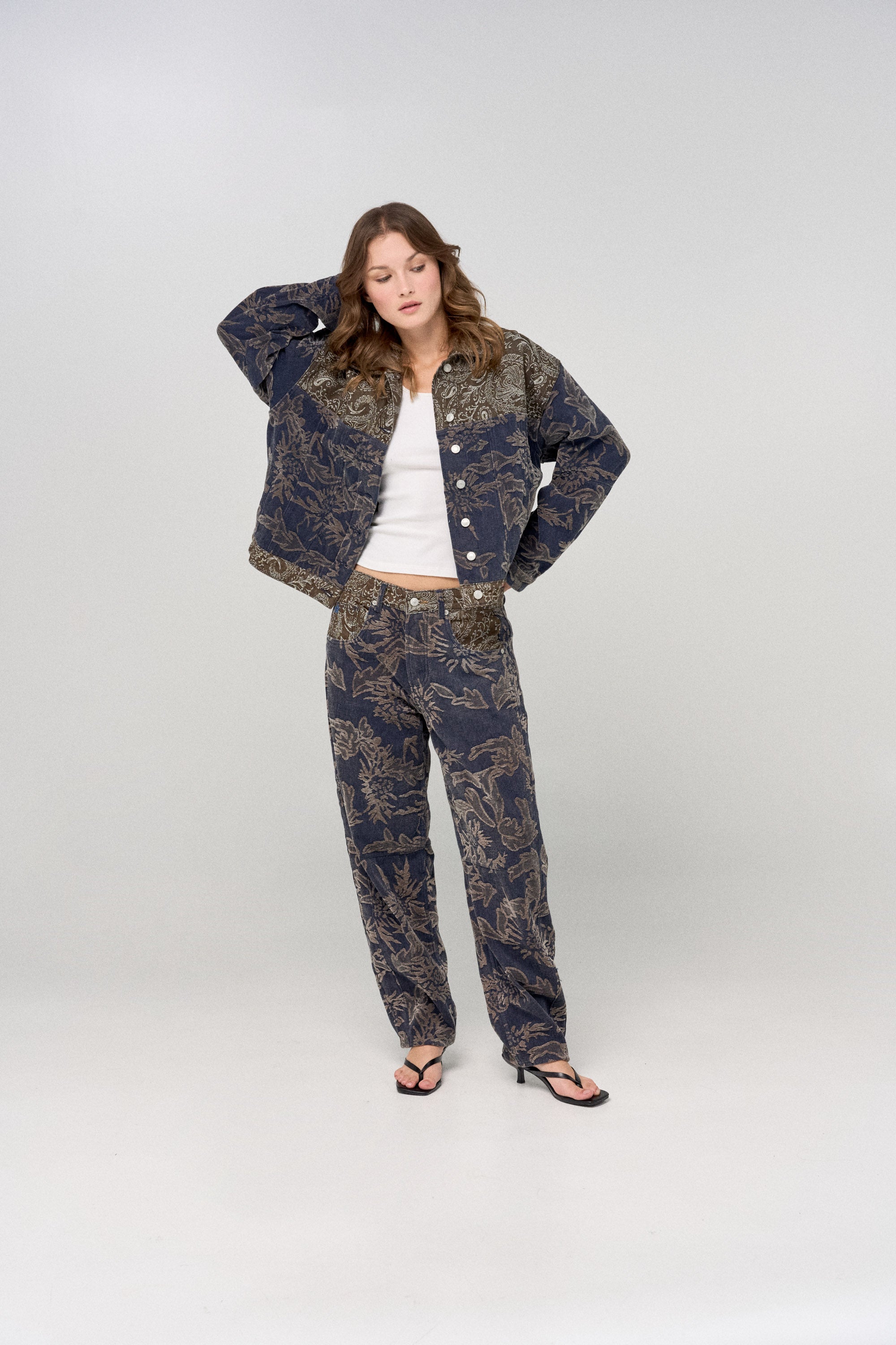 Woven jacket 187