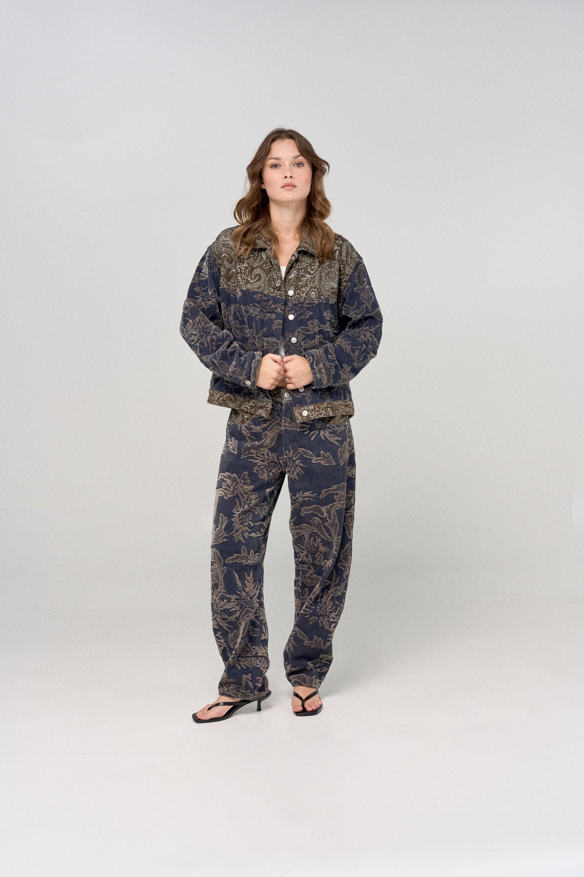 Woven jacket 187