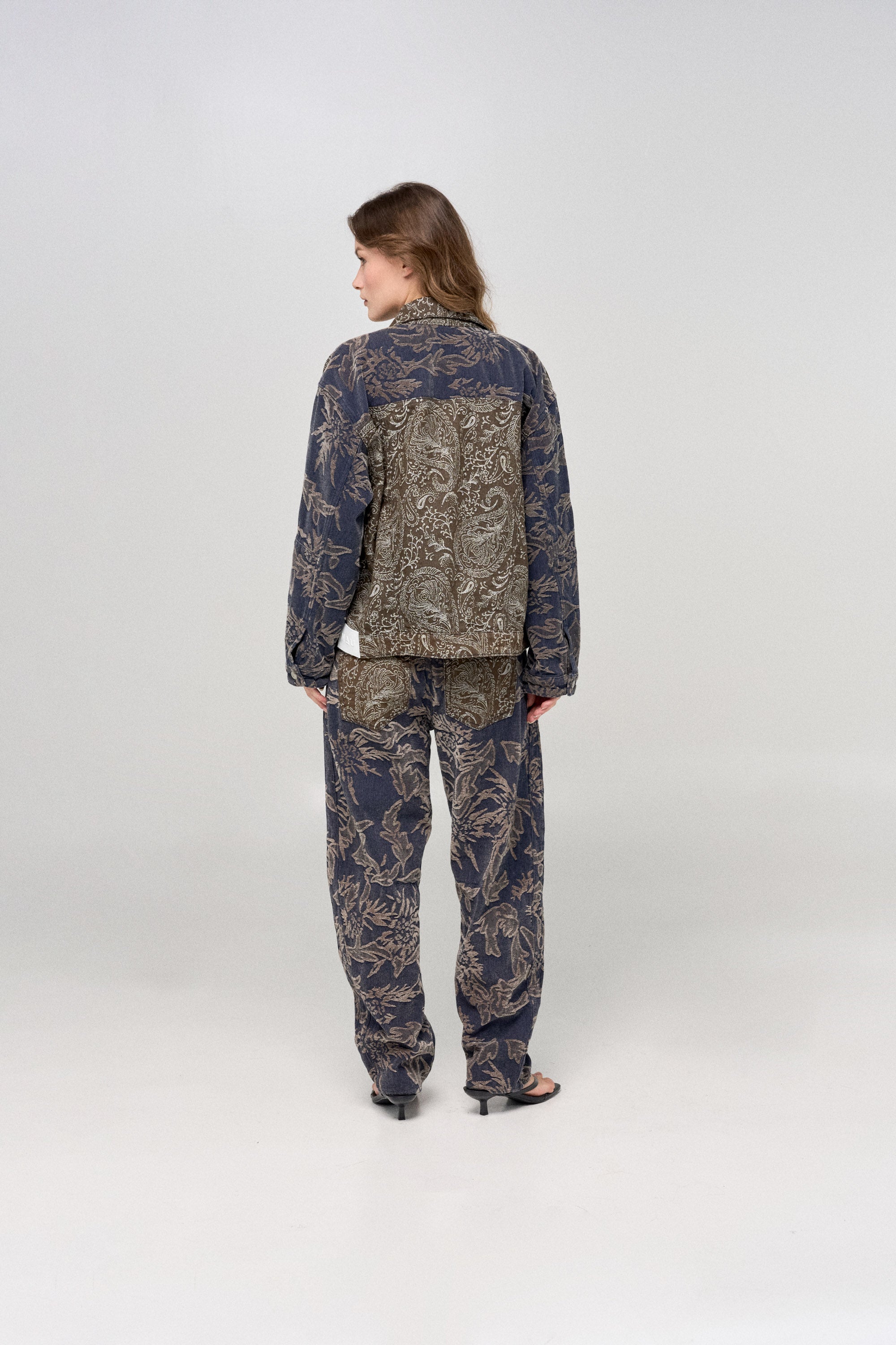 Woven jacket 187