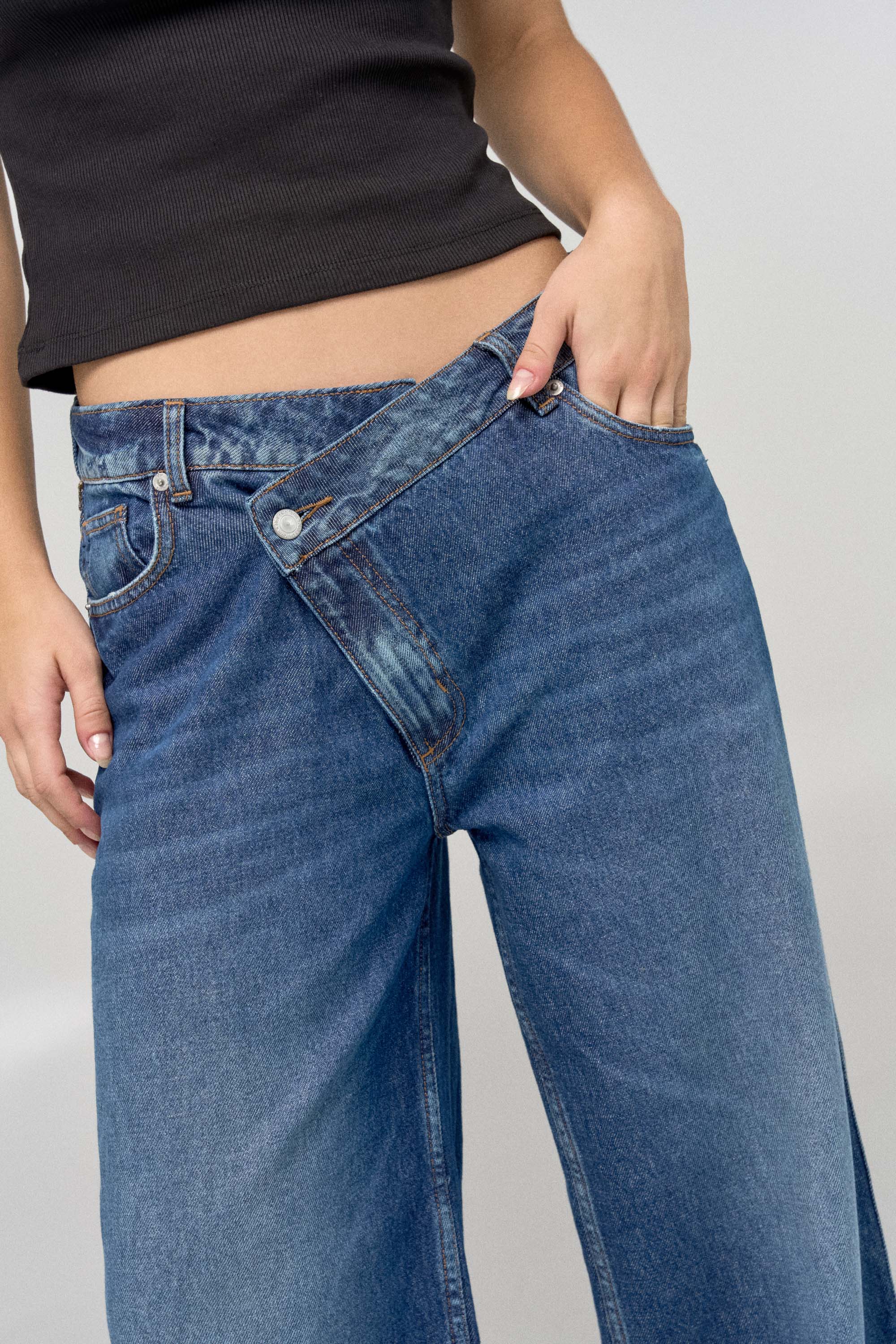 Woven flare jean 189