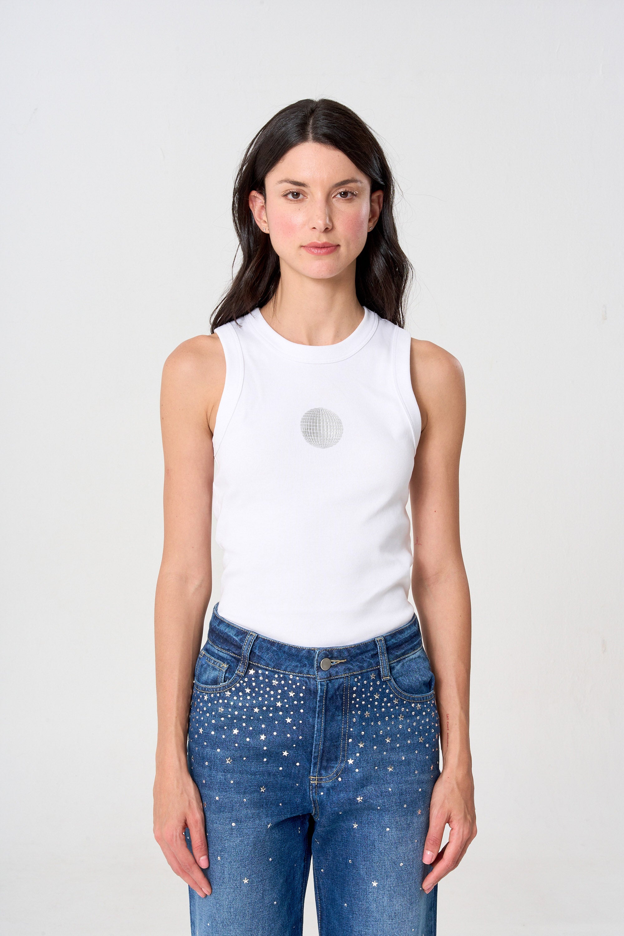 Tank top para mujer en algodón suave y diseño minimalista