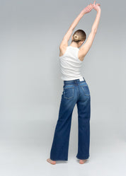 flare jean tono oscuro femenino