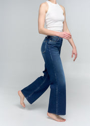 flare jean tono oscuro femenino